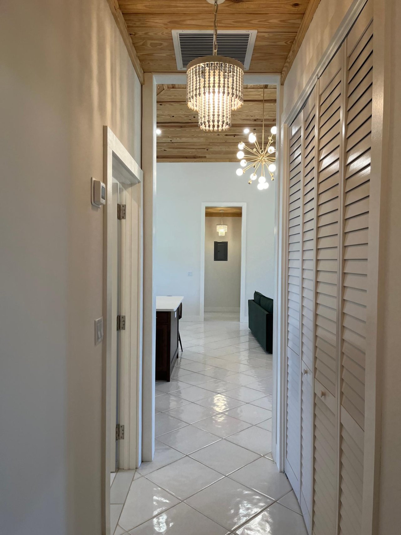 Sunnyside, Treasure Cay 