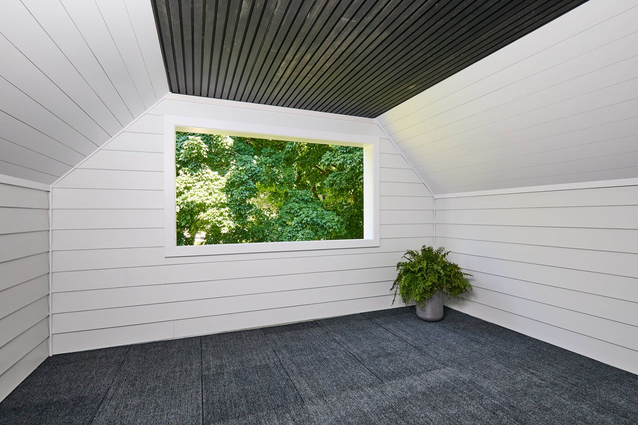 11 Wake Robin Road