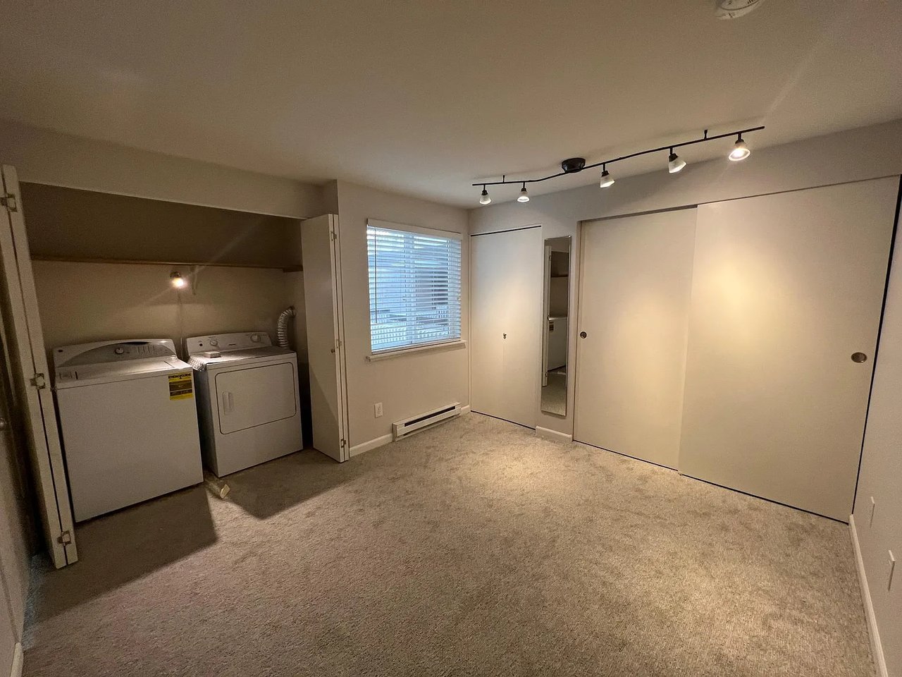 6700 NE 182nd St APT B203