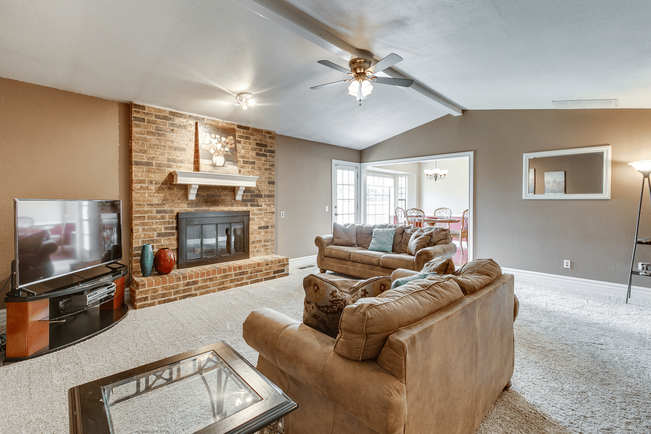Just Listed: Move-In Ready Ripple Creek Home