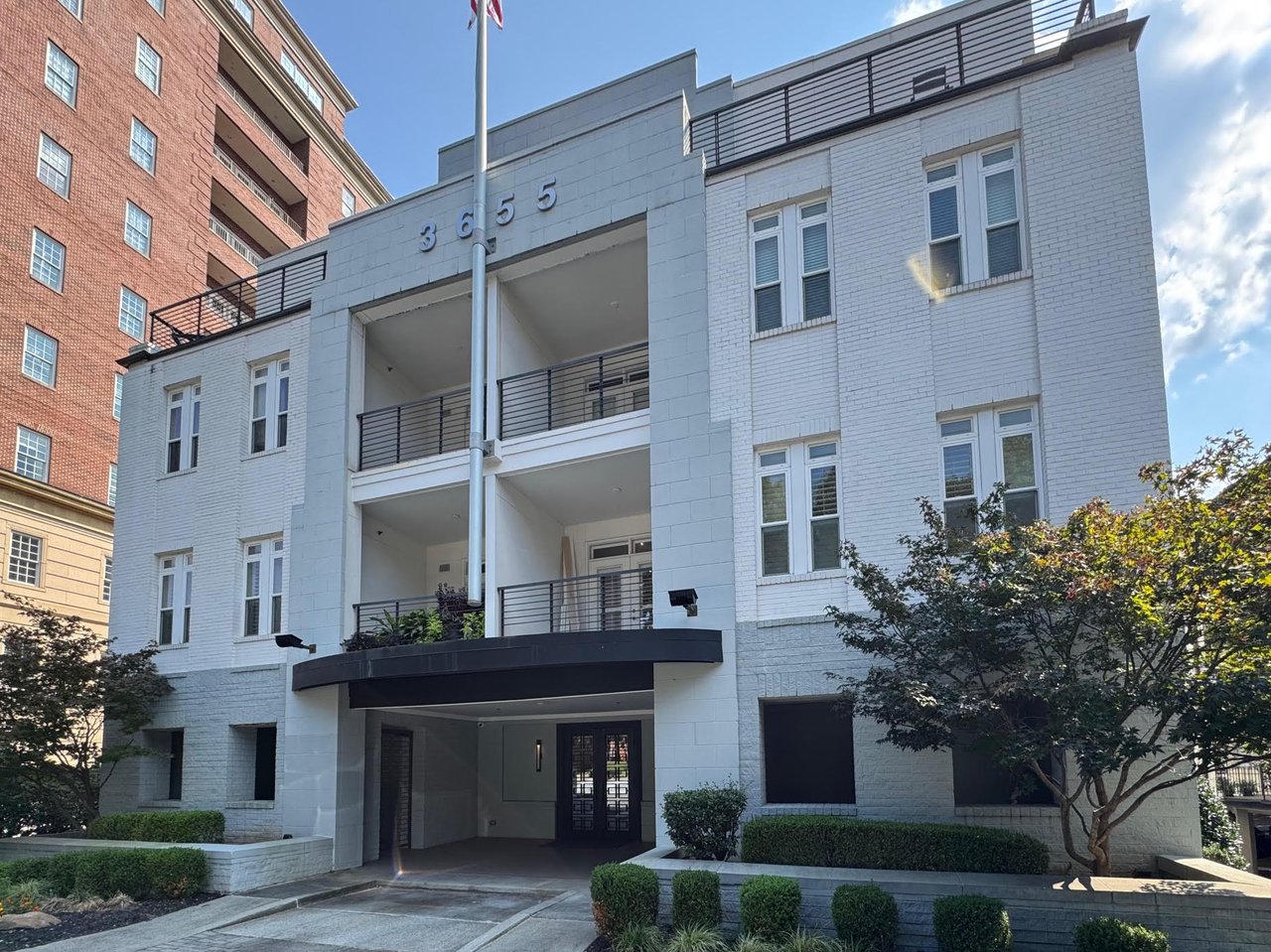 3655 Peachtree Condominiums