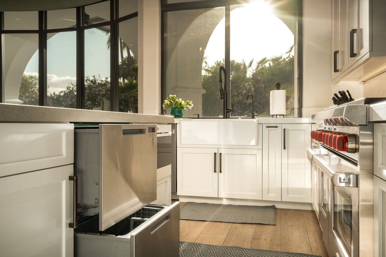 7115 E FOOTHILL Drive