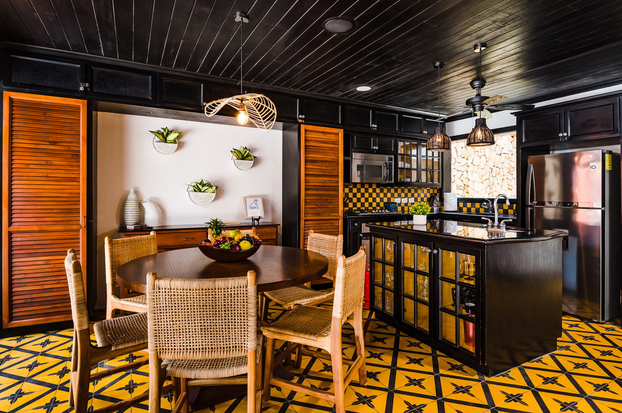 Villa Cerca del Mar 5 | Beach House in Highly Coveted and Intimate Development in Tamarindo/Langosta