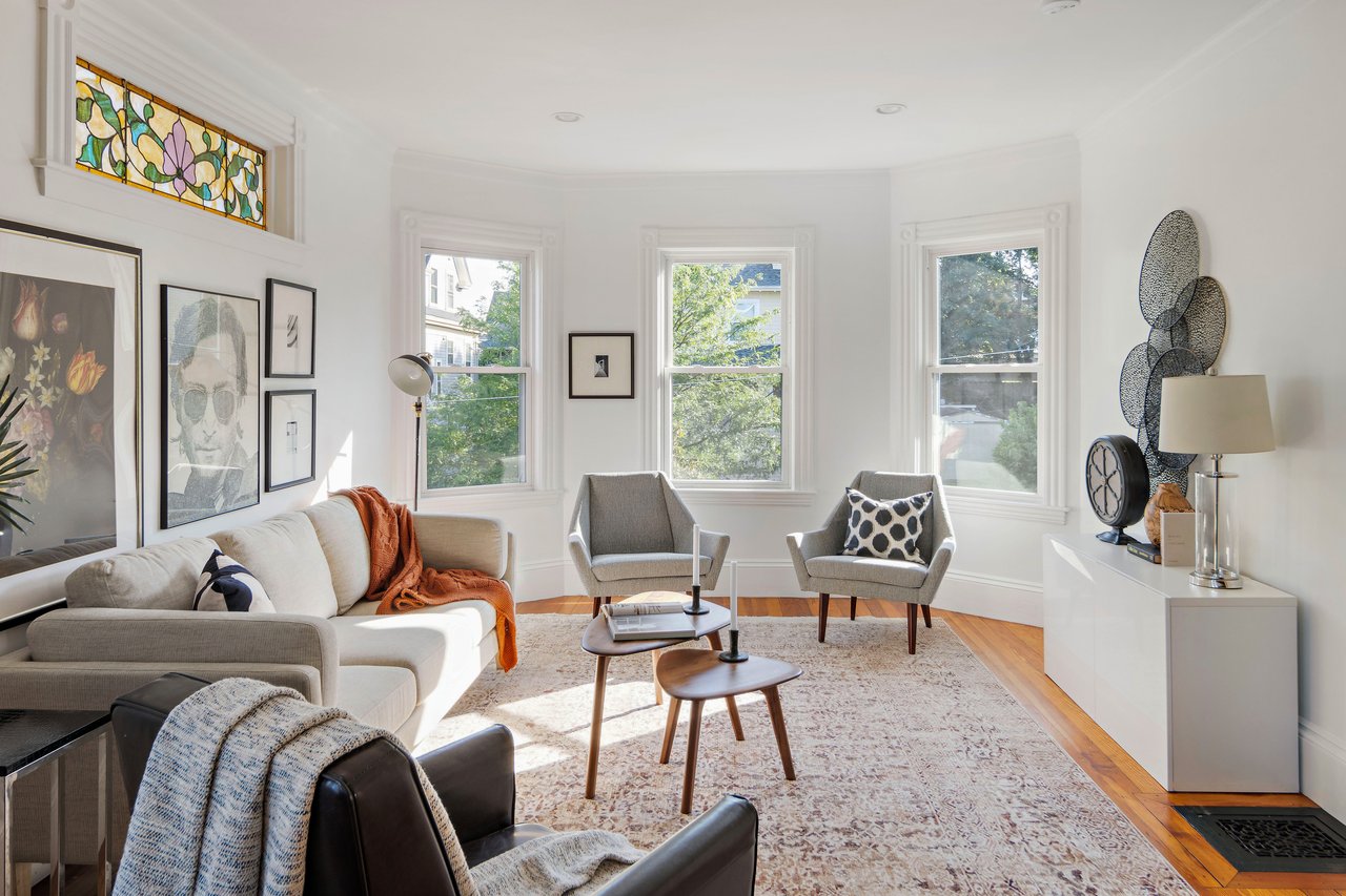 A Captivating Victorian Condo in A Fantastic Neighborhood