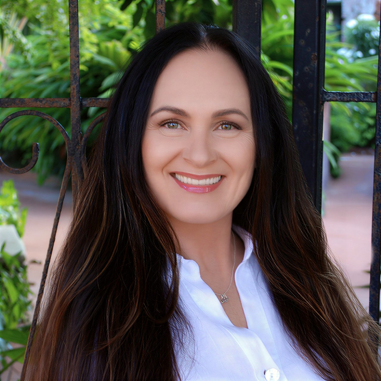 Joyce Craul Key West, FL  Real Estate Agent Headshot 