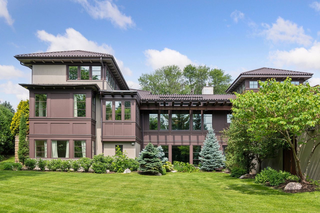 8 Circle W, Edina