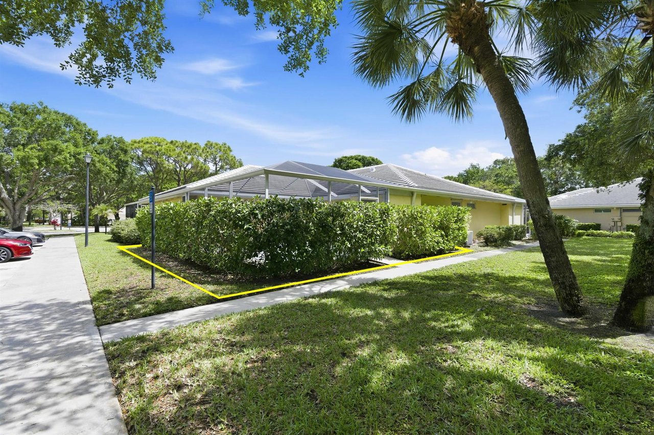 4904 Lake Catherine Dr