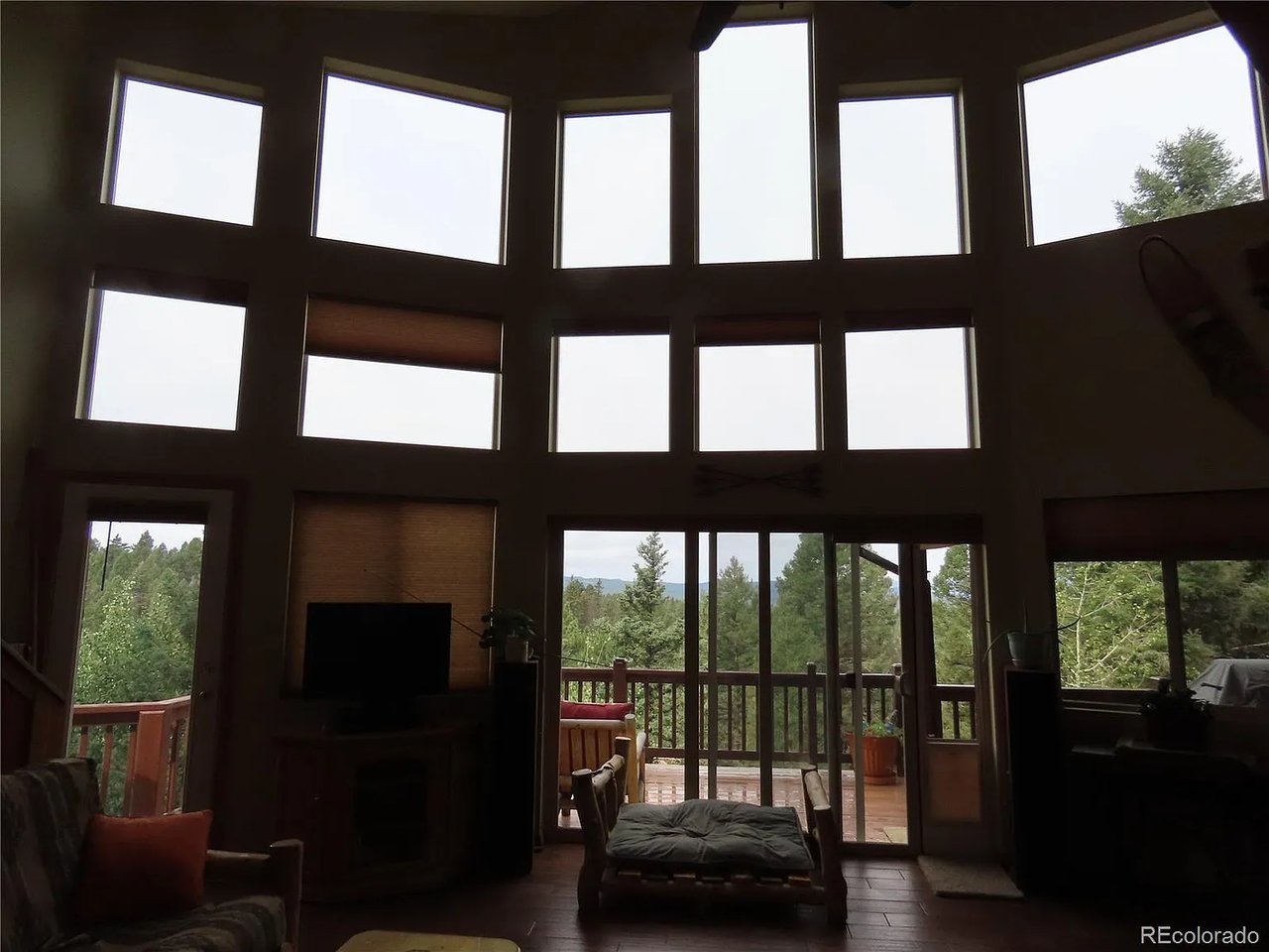 1051 Spring Valley Ln