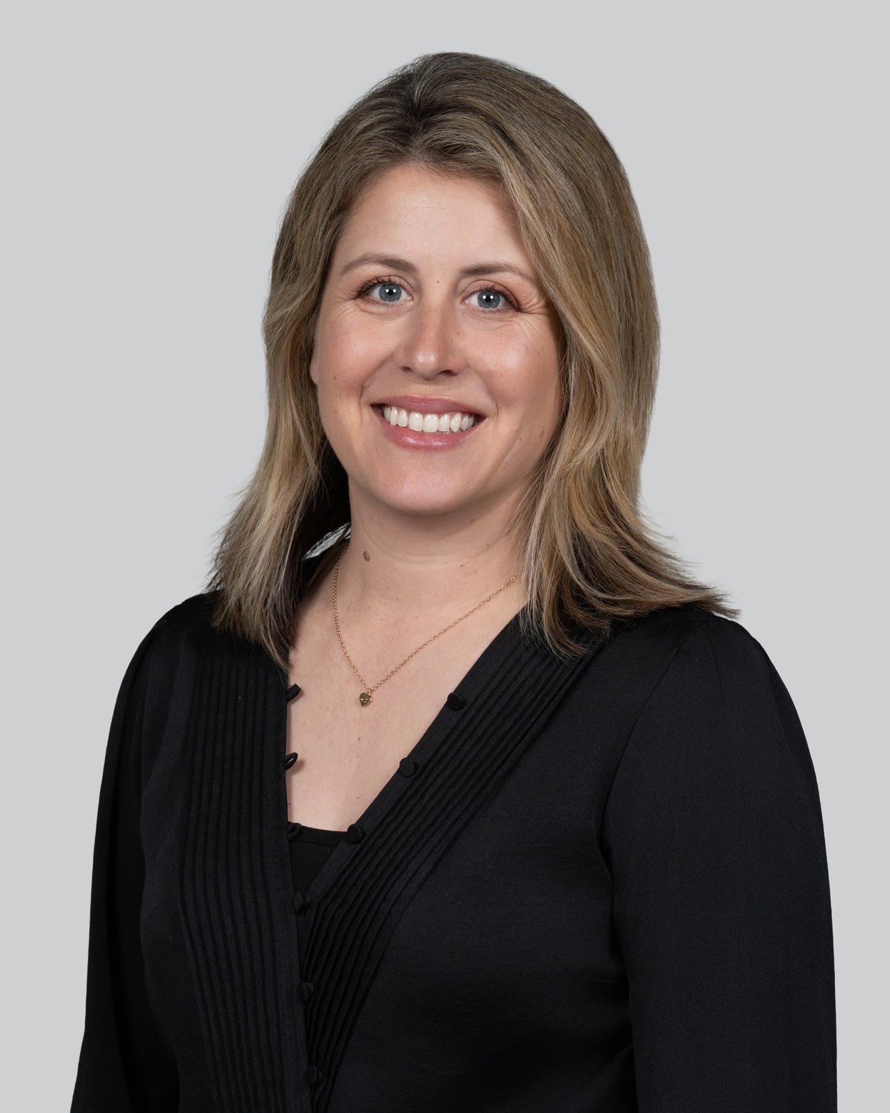 Danae Aballi-Mecham Redlands, CA Real Estate Agent Headshot