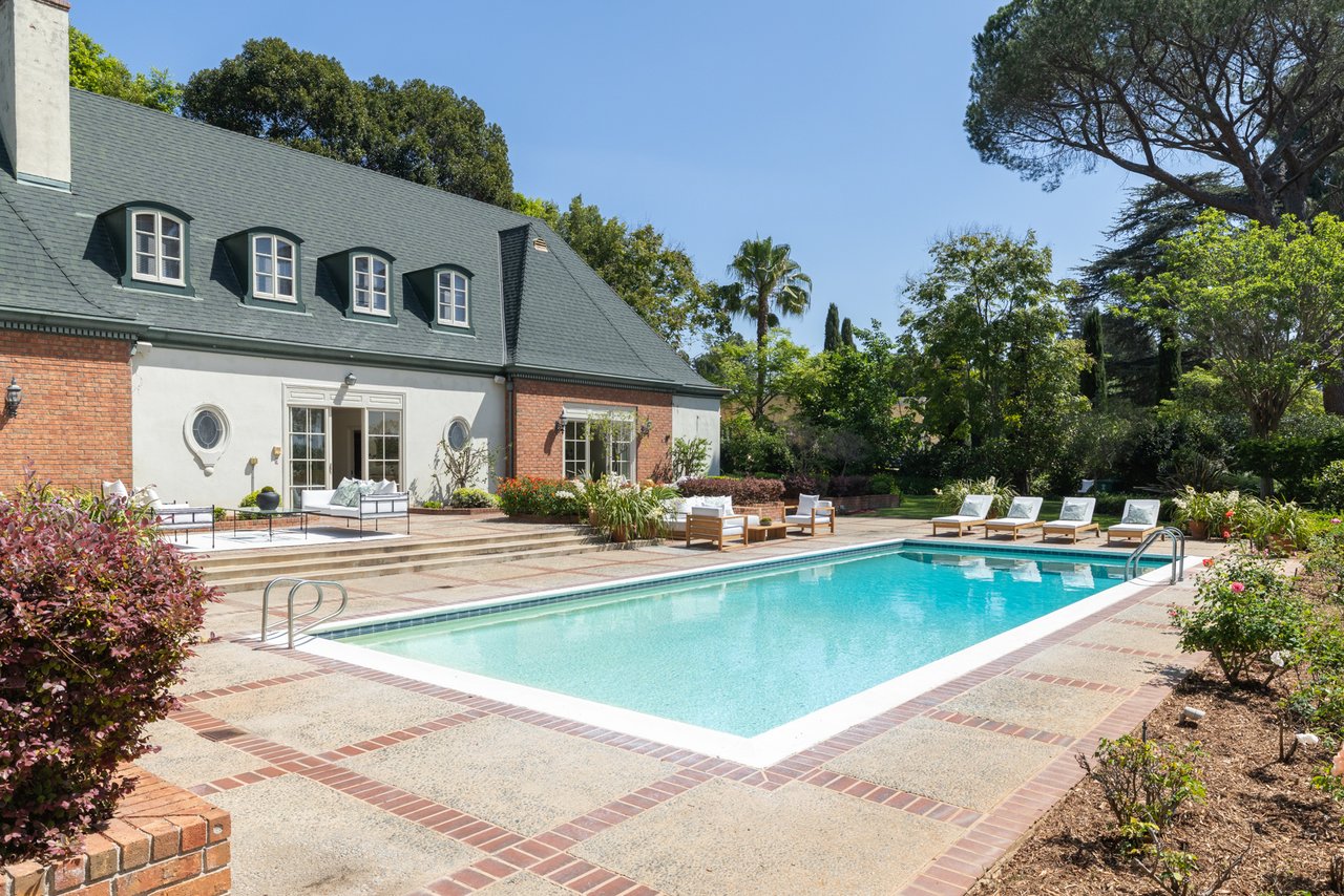 1025 N Crescent Dr, Beverly Hills