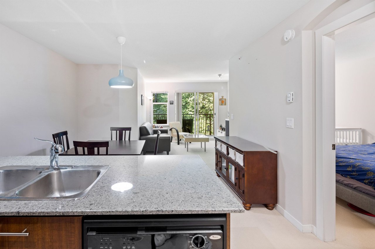 403-4833 Brentwood Dr