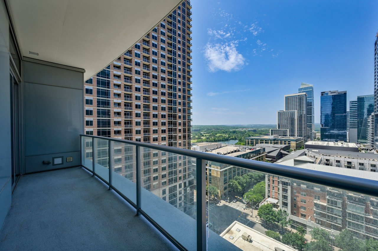 200 Congress Ave Unit 15A