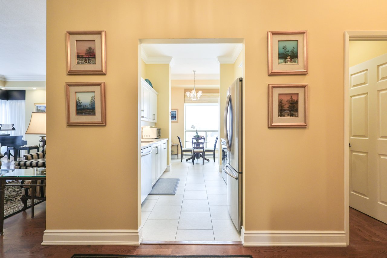 801-2511 Lakeshore Rd W, Oakville