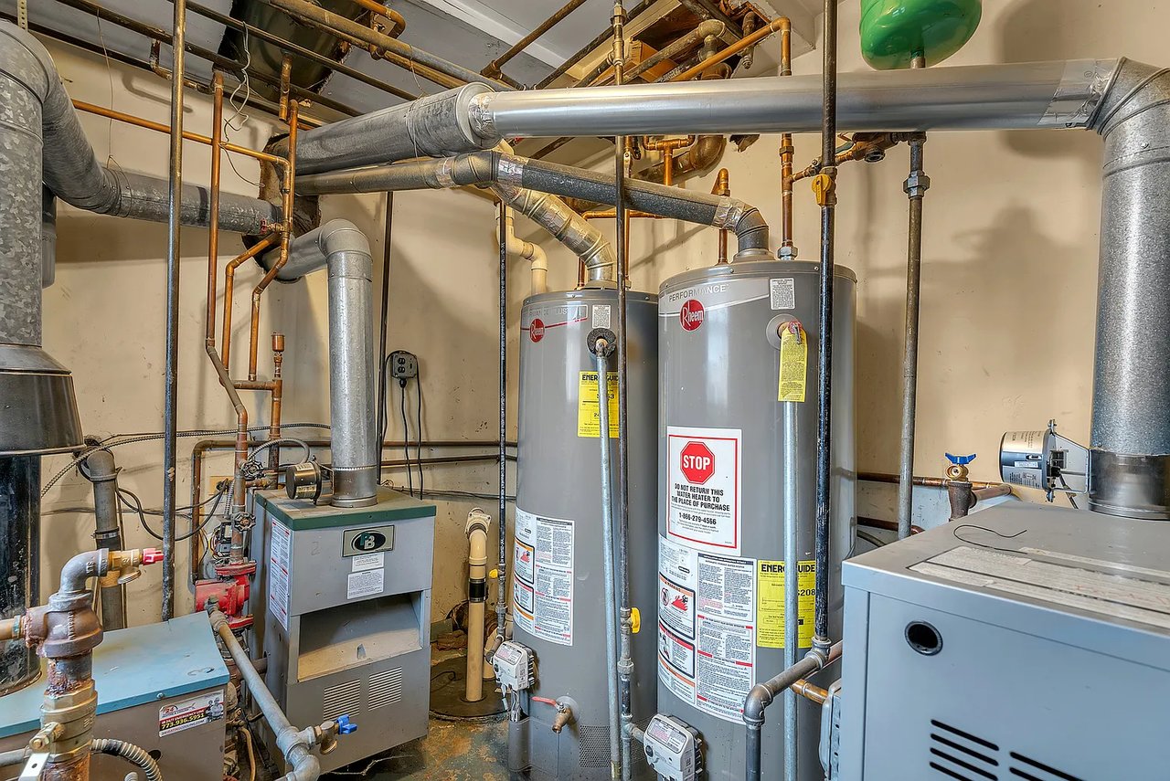 6048 W 79th Street, Burbank, IL