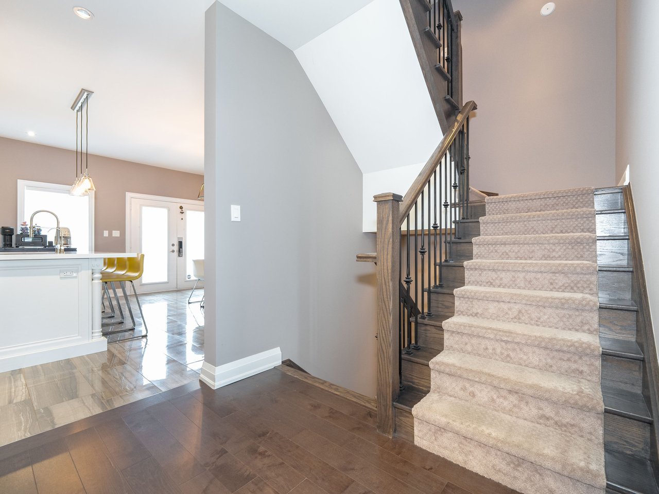 6 Point Pelee Lane