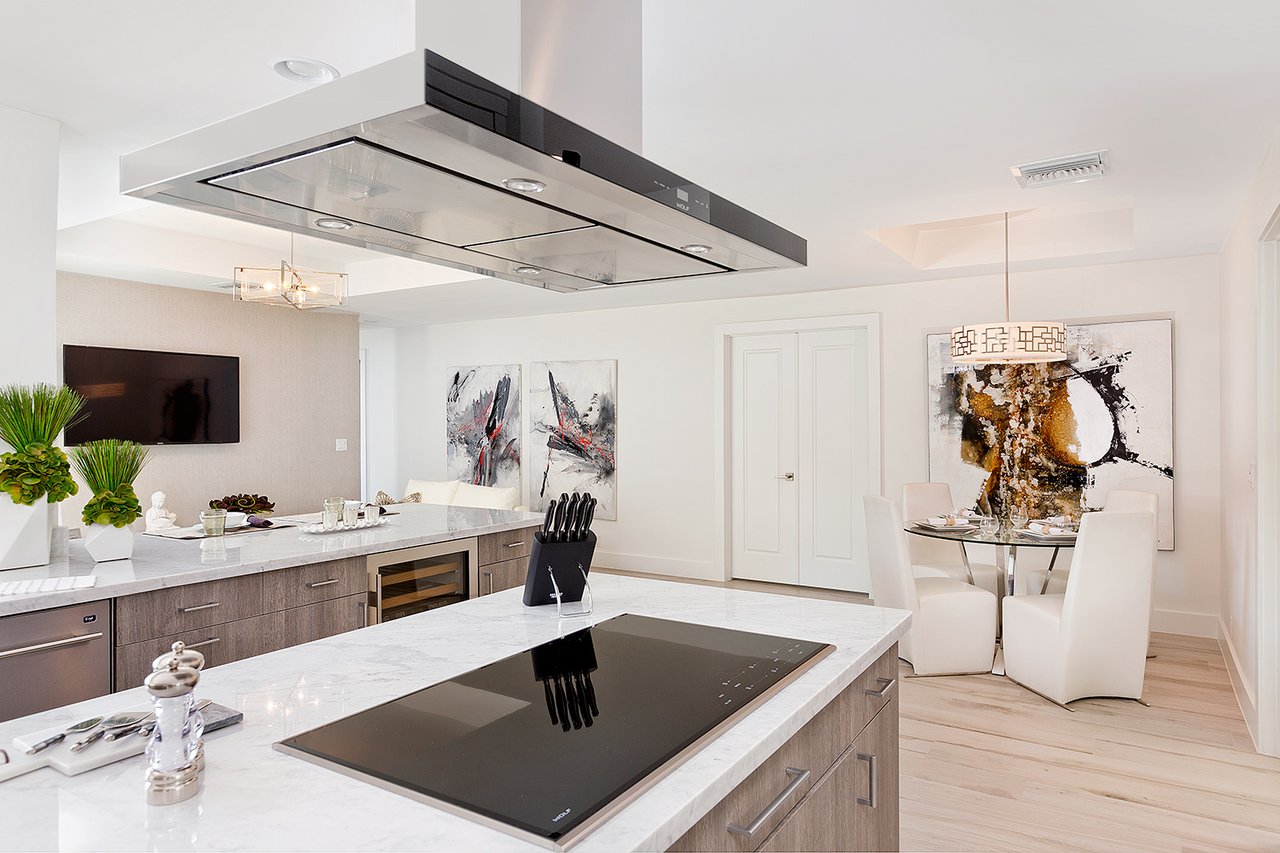 2367 Queen Palm Road