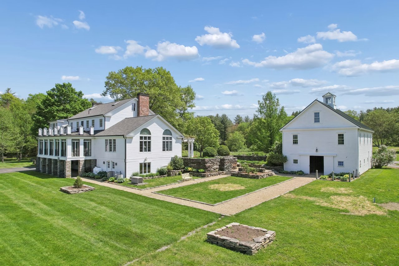 26 Madigan Ln