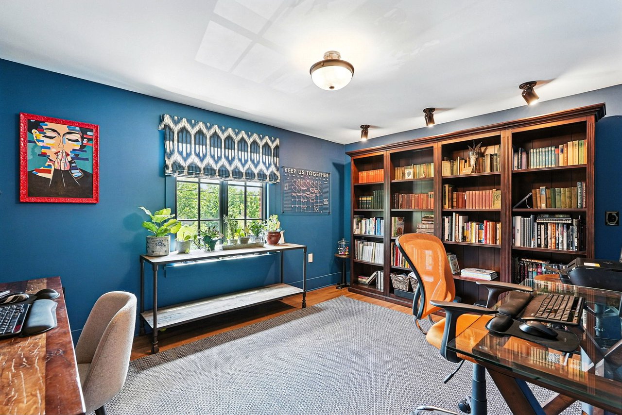 86 Standish Blvd
