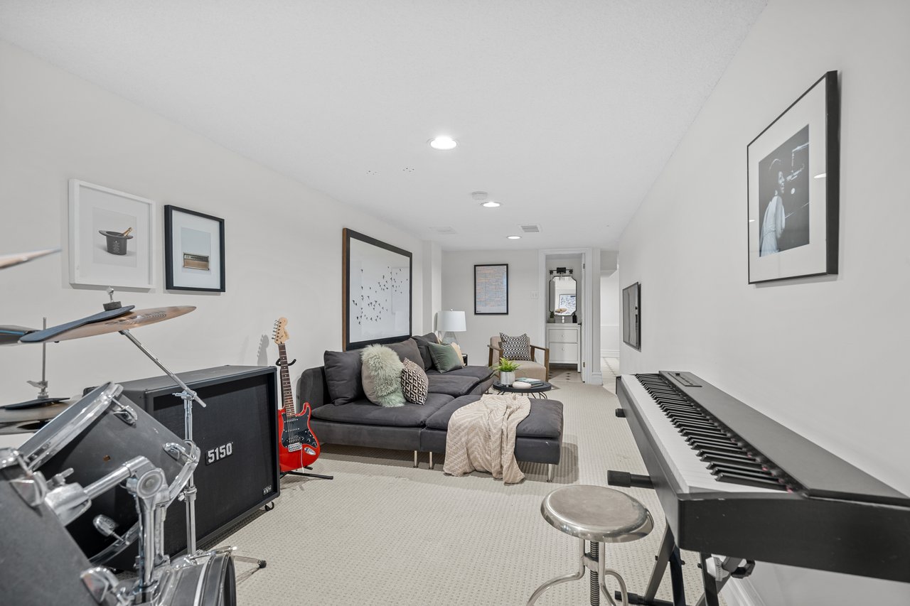 180 Willow Ave