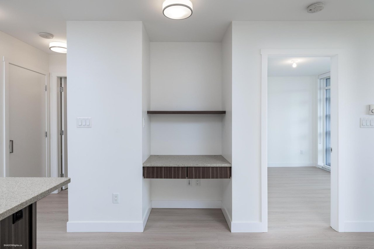 1107-608 Belmont St