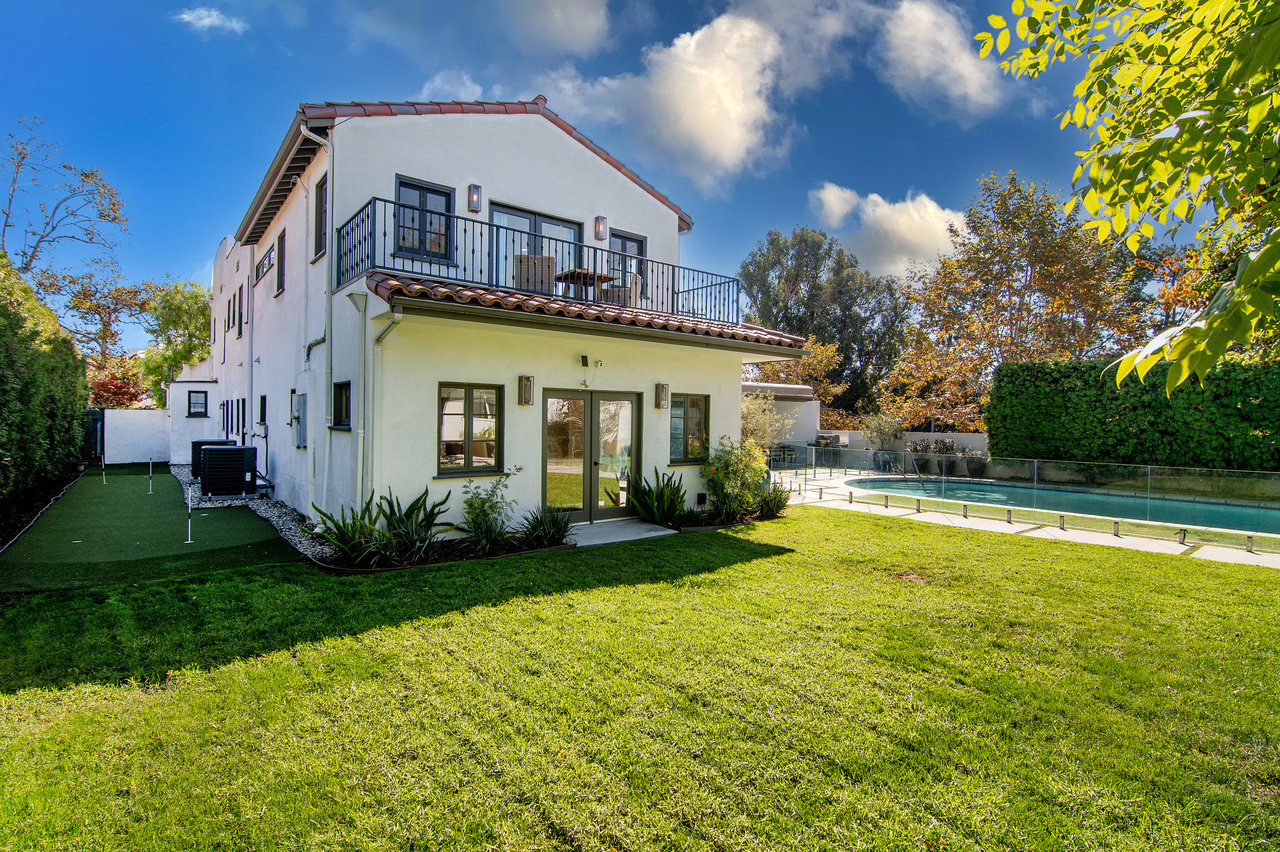 501 N Cahuenga Blvd.