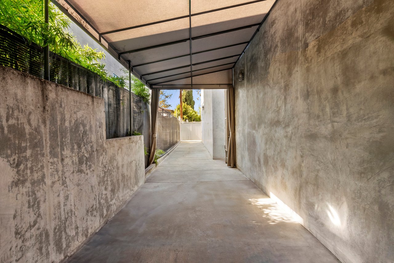 751 N Highland Ave, Hollywood