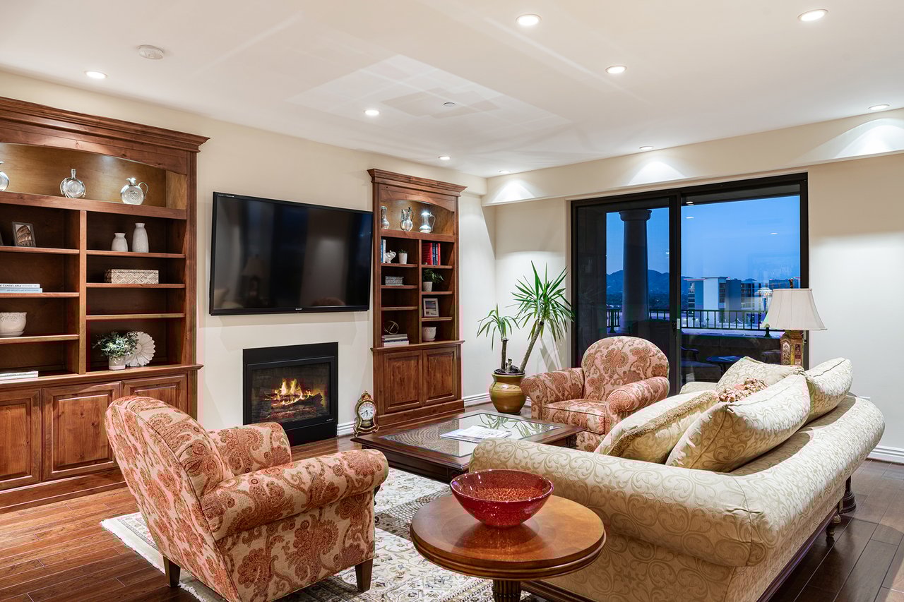 7181 E Camelback Road 1202