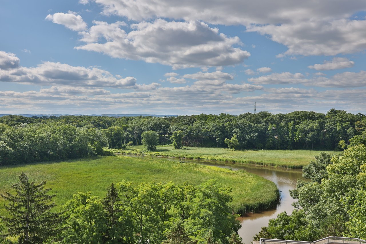 801-2511 Lakeshore Rd W, Oakville