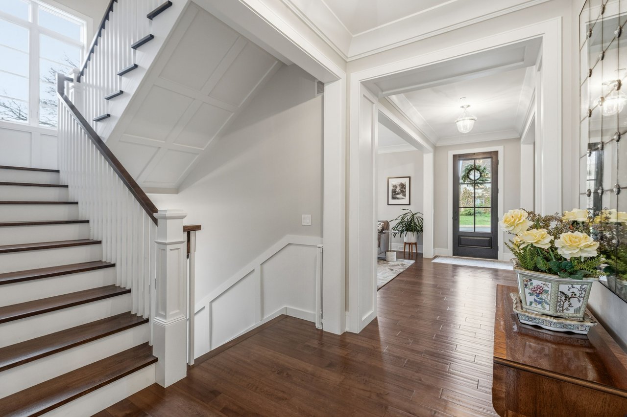 618 Buckingham Place