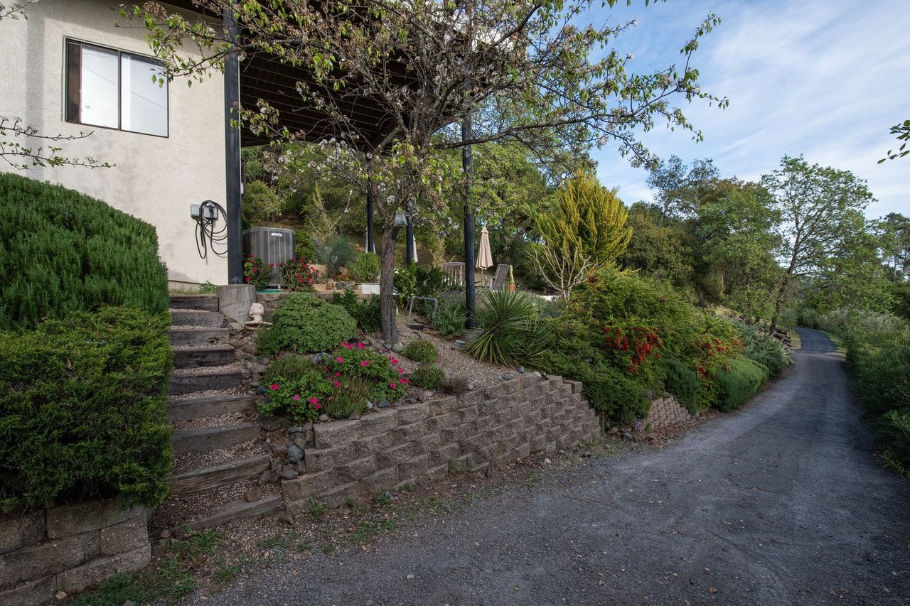 1163 Mountain Pine Rd