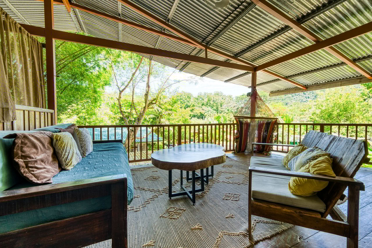 DOMINICAL HOTEL OR RETREAT WITH 11 RENTALS PLUS OWNER’S HOME