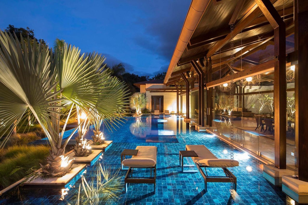 Tropical Single Story Estate, Santa Ana, San Jose