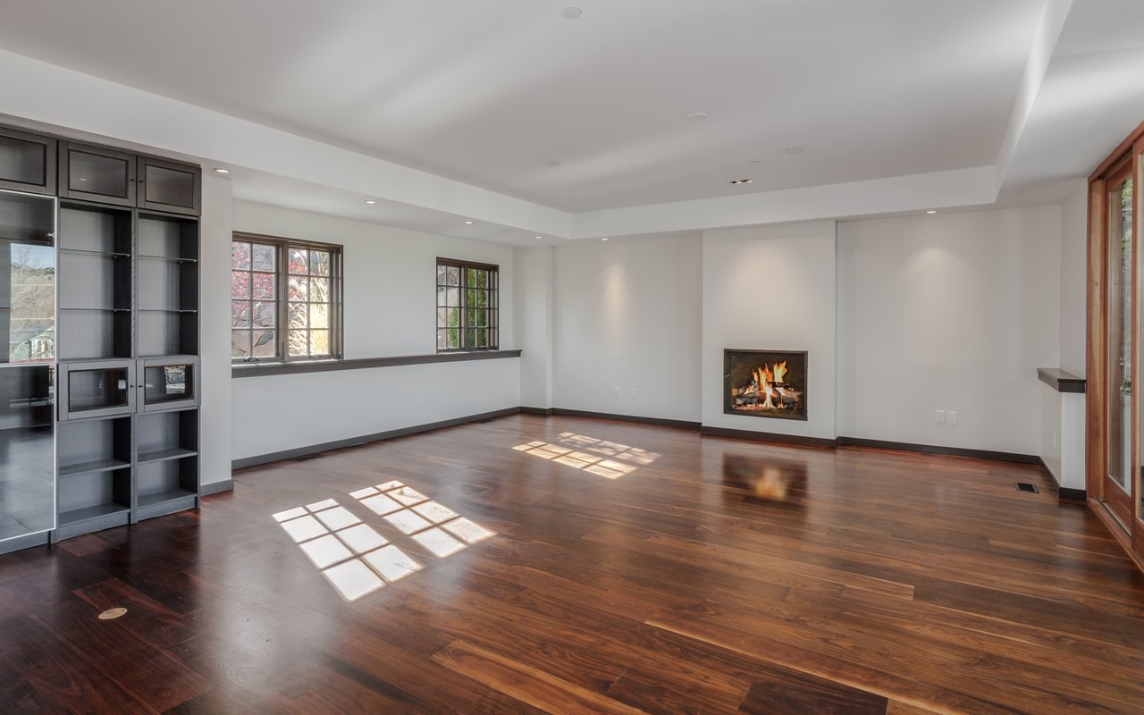 437 University Avenue