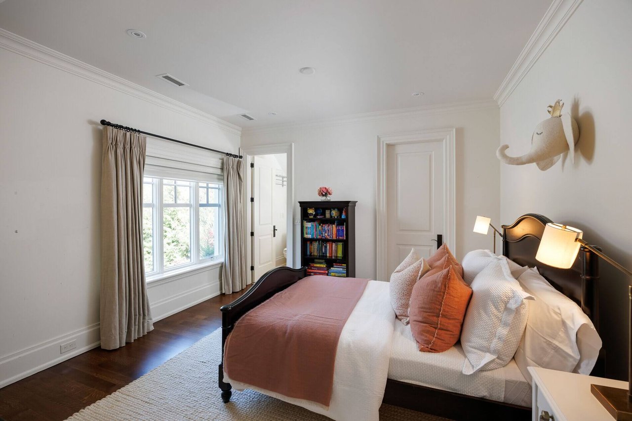 64 Brentwood Rd