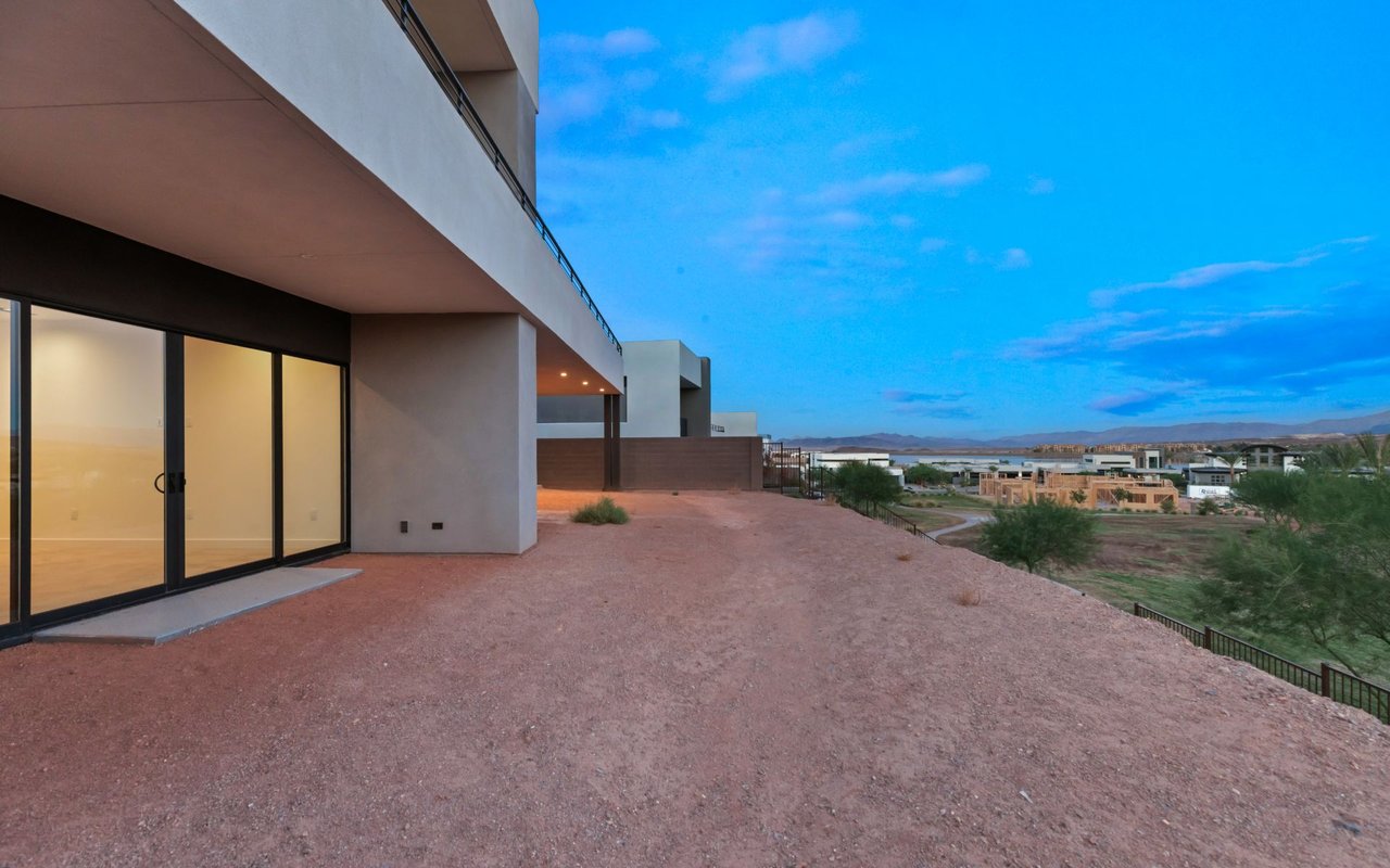 25 Canyon Bay Drive