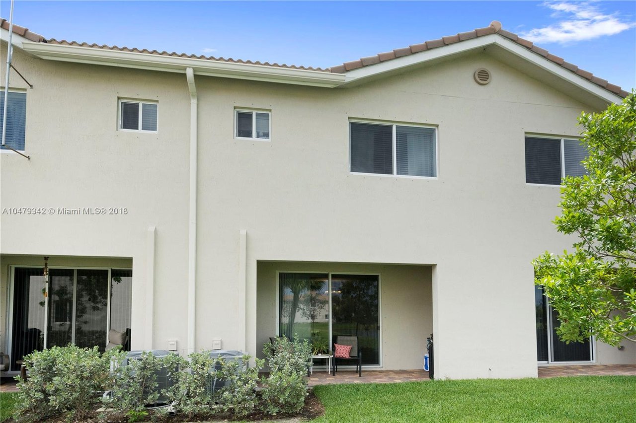 1172 Sepia Ln