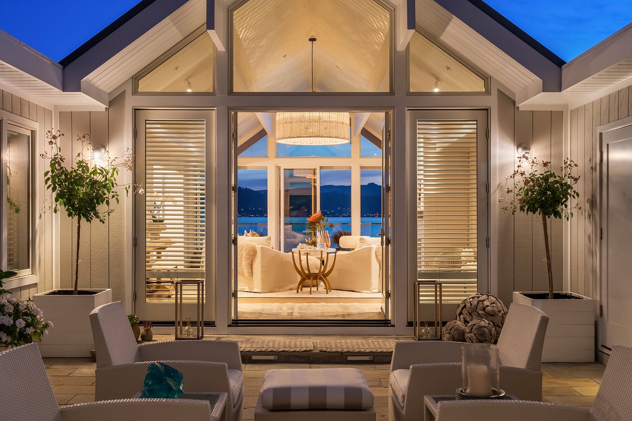 Coastal Chic Waterfront Retreat