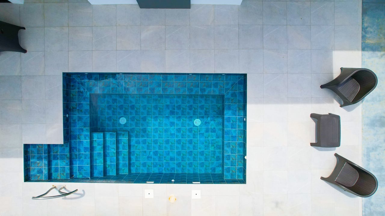Private Modern Home in Ojochal, Costa Rica with Heated Saltwater Pool & Solar Backup