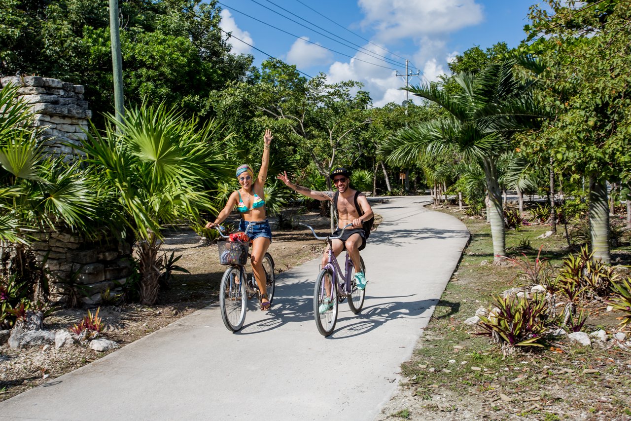 Casa Lucas | 3BR Jungle Villa w/ Rooftop Pool