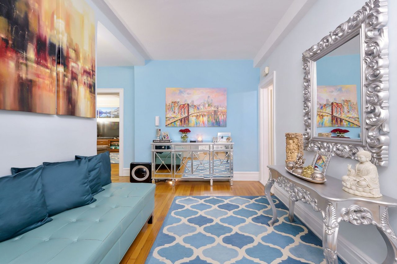 150 West 55th Street Unit: 4D