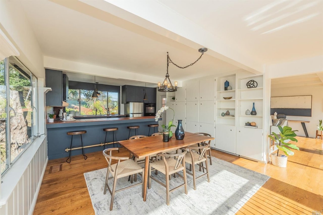 50 Oakwood Ct