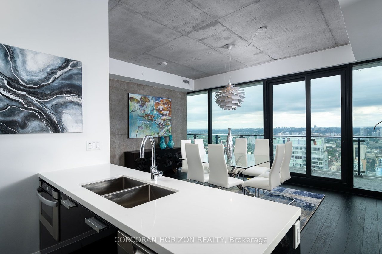PENTHOUSE PERFECTION ON THEATRE ROW