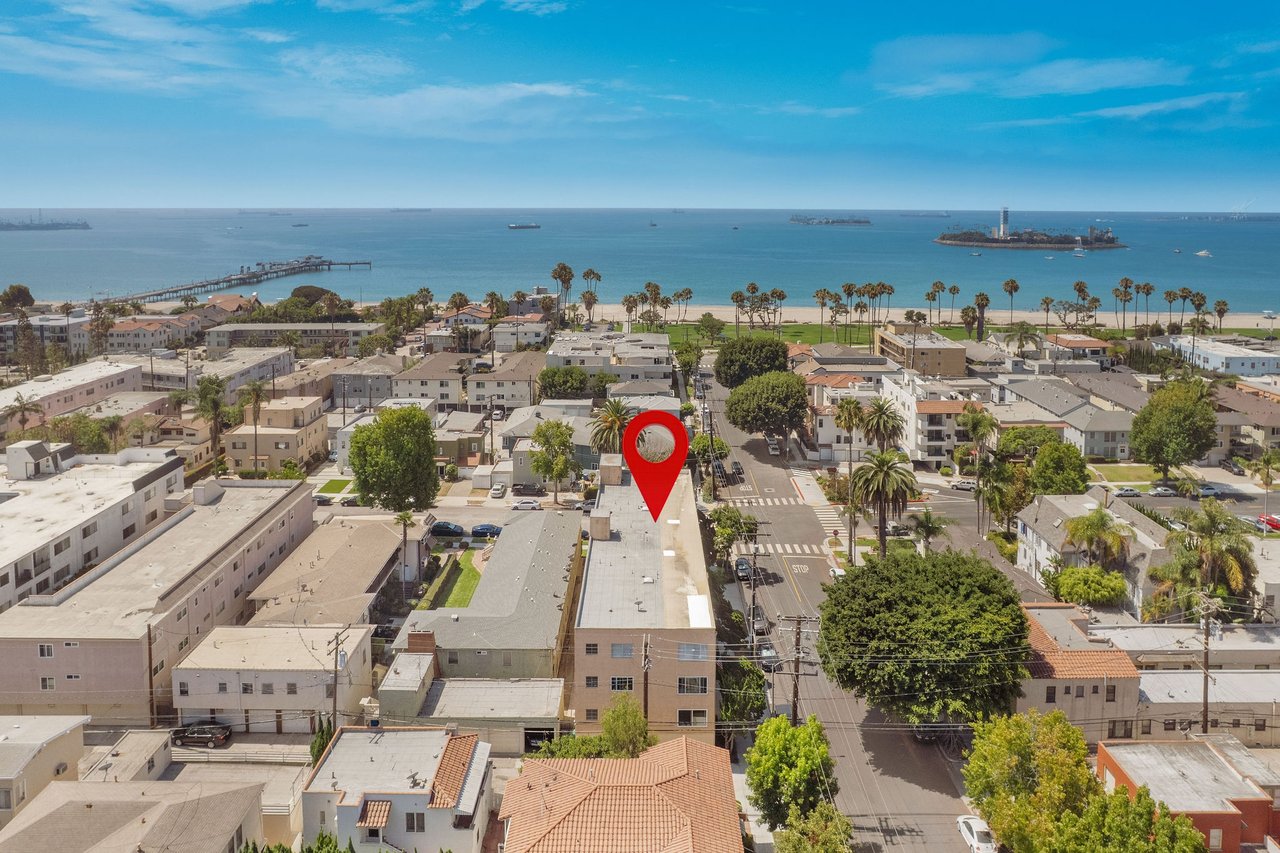 100 Loma Ave #404