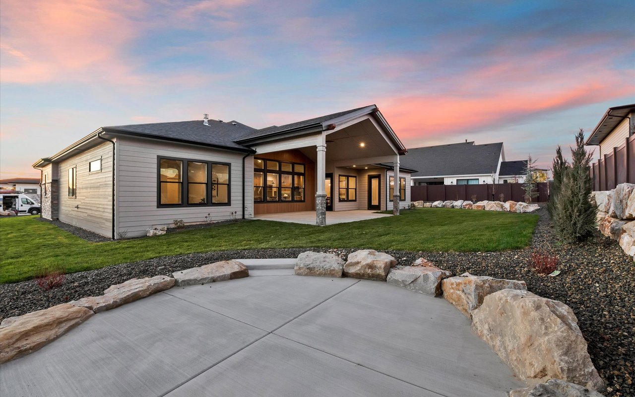 Modern Craftsman on One-Third of an Acre in Star, Idaho