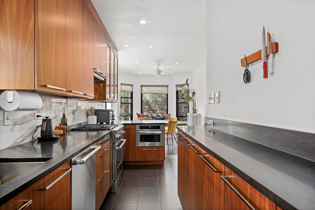 7631 N Eastlake Terrace Unit: 2A-3A