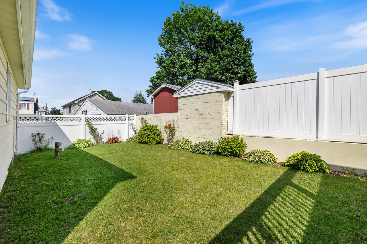 447 Forest Ave