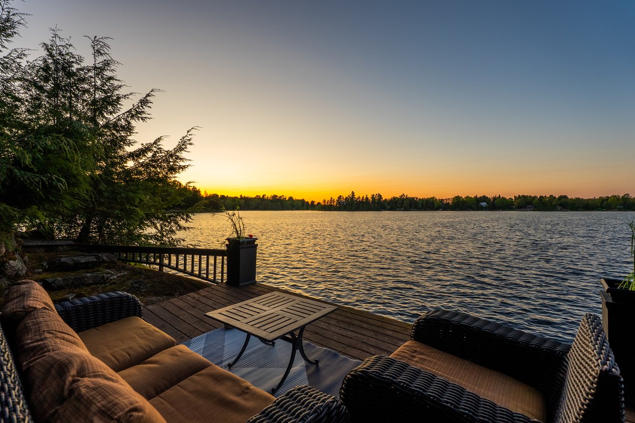 why-waterfront-orientation-matters-in-muskoka-cottage-design