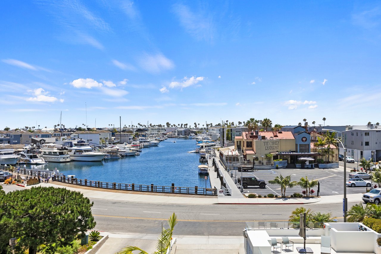Luxury Executive Condominium