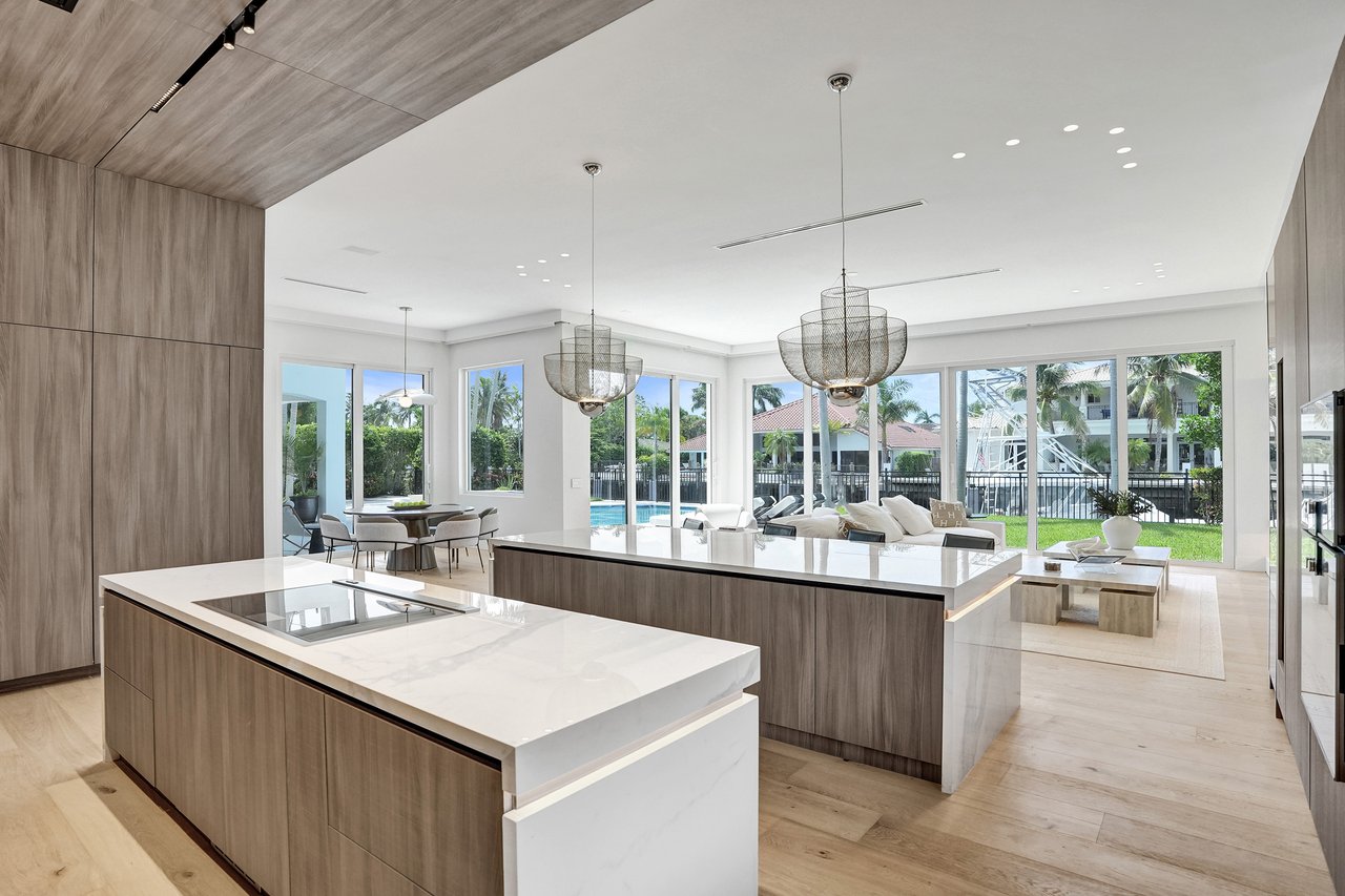 30  S Compass Dr