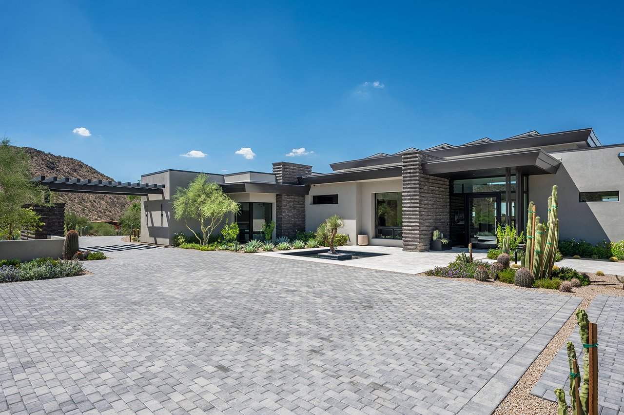 10784 E PINNACLE PEAK Road